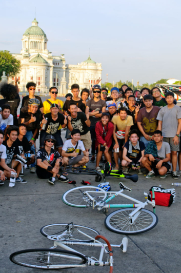 Thailand singlespeed cyclists