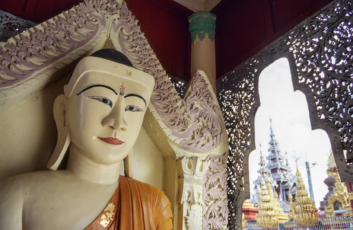 Myanmar-buddha-statue-3