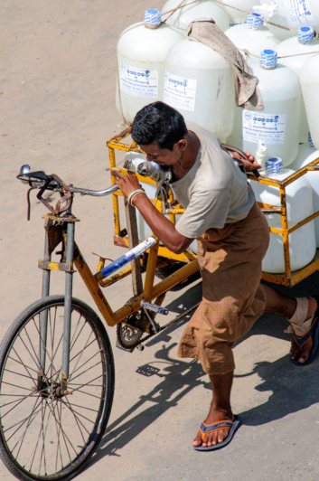 myanmar-trishaw-water