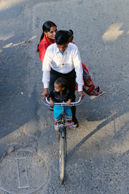 india-cycling-family