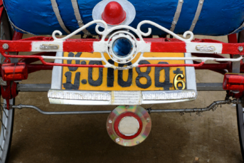 thailand-rickshaw-license-plate