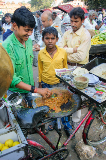 india-bicycle-food-stall